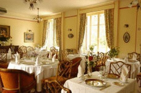 Logis L'Hermitage Buzancais Екстер'єр фото