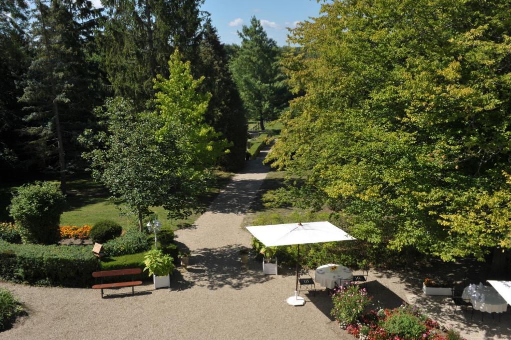 Logis L'Hermitage Buzancais Екстер'єр фото